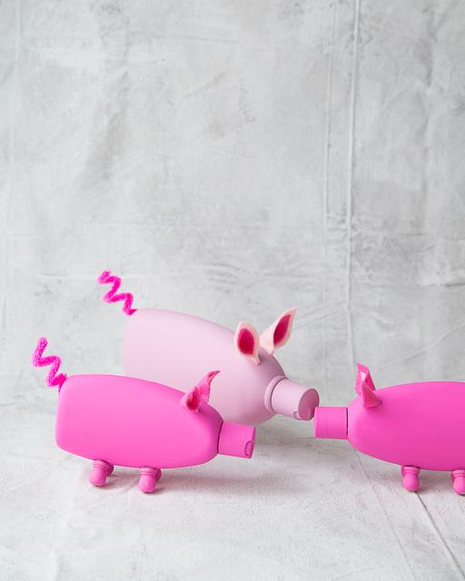 Pigs! Pigs! Pigs! - Piggies Made from Upcycled Plastic Bottles!